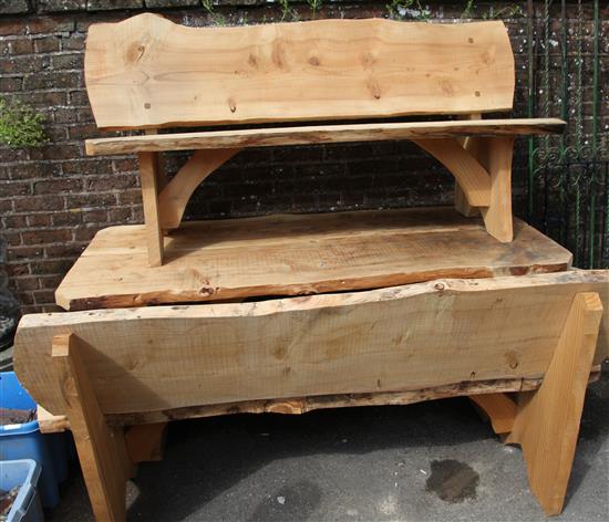 Hemlock garden table and seats from Chartwell Woods